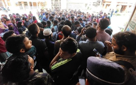 রাসেলের বহিষ্কারের দাবিতে সামাজিক যোগাযোগ মাধ্যমে উত্তাপ