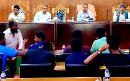 ক্লাস-পরীক্ষা চালু করতে প্রশাসনের সাথে শিক্ষার্থীদের আলোচনা