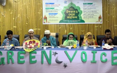 বাকৃবিতে মাদ্রাসা শিক্ষার্থীদের নিয়ে গ্রীন ভয়েসের ইফতার
