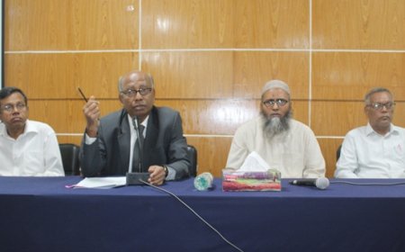 শিক্ষক ও কর্মকর্তাদের অত্যাধুনিক প্রযুক্তি ব্যবহারে গুরুত্বারোপ