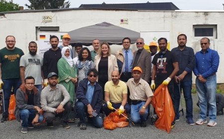 Bundestagsabgeordnete Jessica Rosenthal nahm an der Müllsammelaktion in Duisdorf teil