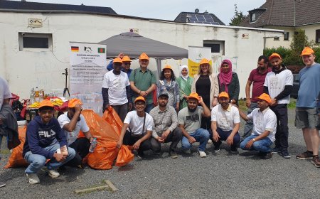 MP Jessica Rosenthal Took Part in the Community Cleaning in Duisdorf