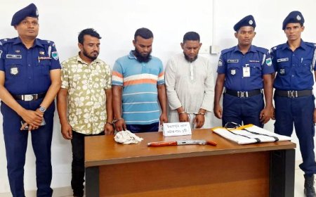 নড়াইলে শুটারগানসহ তিনজনকে আটক করেছে পুলিশ