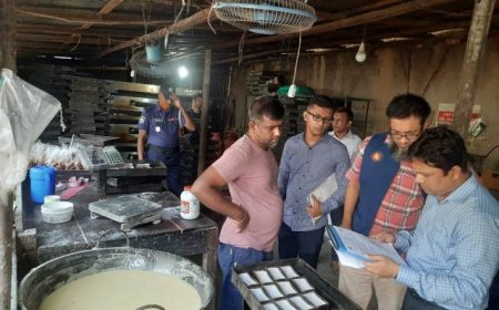 তানোরে অনুমোদনবিহীন দুটি প্রতিষ্ঠানকে জরিমানা