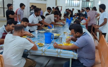 ছাত্রলীগ বিহীন ডাইনিংয়ে শান্তিতে খাচ্ছেন বাকৃবি শিক্ষার্থীরা