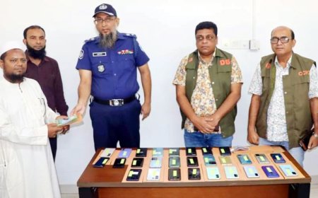৩০টি মোবাইল ও বিকাশ প্রতারণার টাকা উদ্ধার করলো পুলিশ