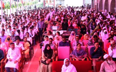 কৃষি বিশ্ববিদ্যালয় কলেজে নবীনবরণ অনুষ্ঠিত