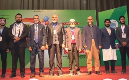 বাকৃবিতে নবীন শিক্ষার্থীদের বরণ করল সোনালিকা