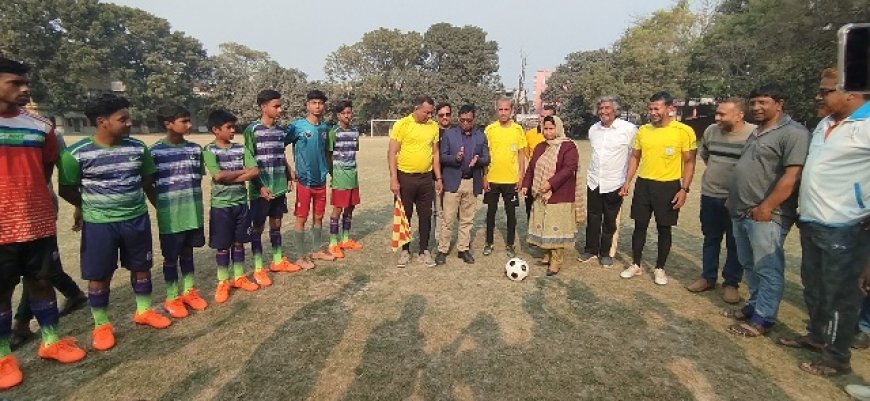 চাঁপাইনবাবগঞ্জে আন্তঃ ইউনিয়ন ফুটবল টুর্নামেন্টের উদ্বোধন