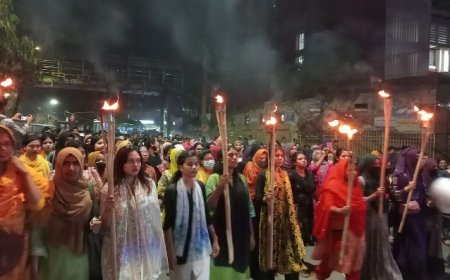 Torch procession in JnU demanding highest punishment for rapists