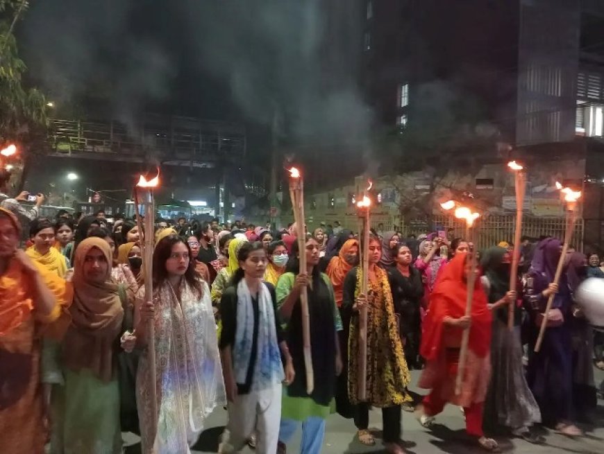 Torch procession in JnU demanding highest punishment for rapists