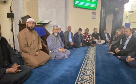 আব্দুল গাফফার চৌধুরীর স্মরণে লন্ডনে দোয়া ও মিলাদ