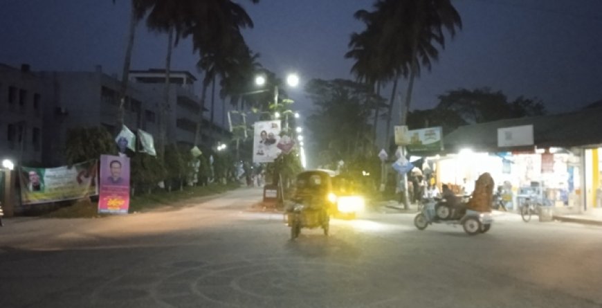 বাকৃবি শিক্ষার্থীকে ছুরিকাঘাতের চেষ্টা দোকানির, প্রতিবাদে বিক্ষোভ
