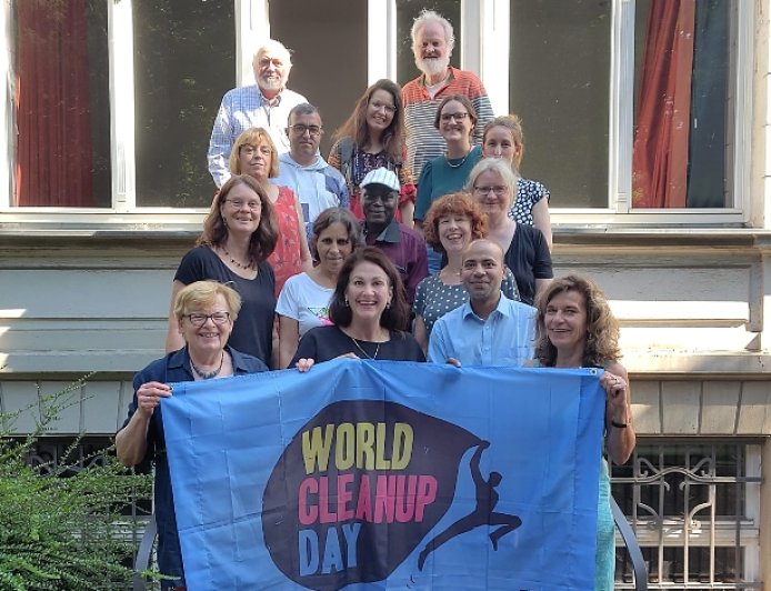 Bonn übernimmt Flagge des World Clean Up Day