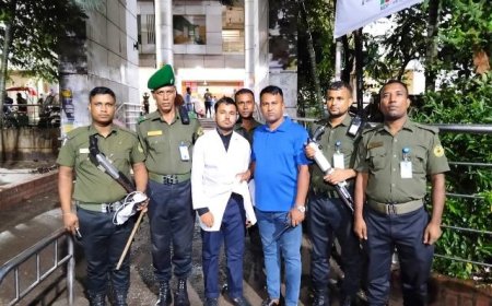ঢাকা মেডিক্যাল কলেজ হাসপাতাল থেকে ভুয়া ডাক্তার আটক 