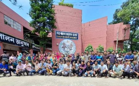 কম্বাইন্ড ডিগ্রির রোডম্যাপের দাবিতে ২৪ ঘণ্টার আল্টিমেটাম