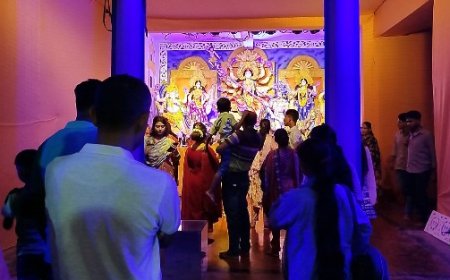 ১৫টি মসজিদ-মন্দিরের পাশাপাশি অবস্থান, নেই কোন বিদ্বেষ