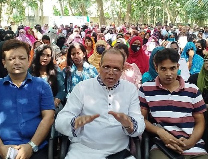 ‘আমি সবসময় এলাকার জনগণের সঙ্গেই আছি’ - ড. ফরহাদ