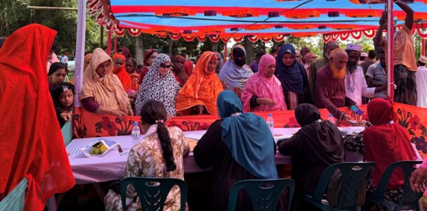 নড়াইলে বিনামূল্যে চিকিৎসা সেবা ও ওষুধ প্রদান