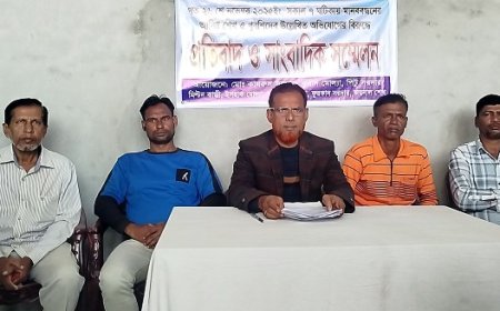 পুরুলিয়া গ্রামে শান্তি প্রতিষ্ঠার দাবিতে সংবাদ সম্মেলন