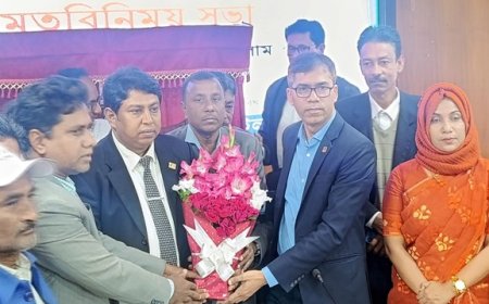 নড়াইলে সাংবাদিকদের সঙ্গে নতুন জেলা প্রশাসকের মতবিনিময়