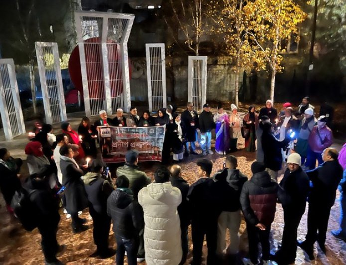 লন্ডনে শহীদ বুদ্ধিজীবী দিবসে প্রদীপ প্রজ্বলন ও আবৃত্তি অনুষ্ঠান