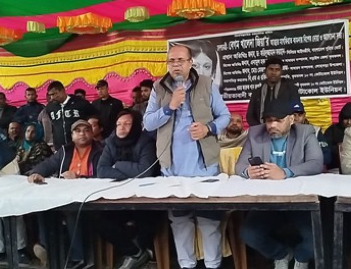 খালেদা জিয়ার আত্মার মাগফিরাত কামনায় দোয়া মাহফিল