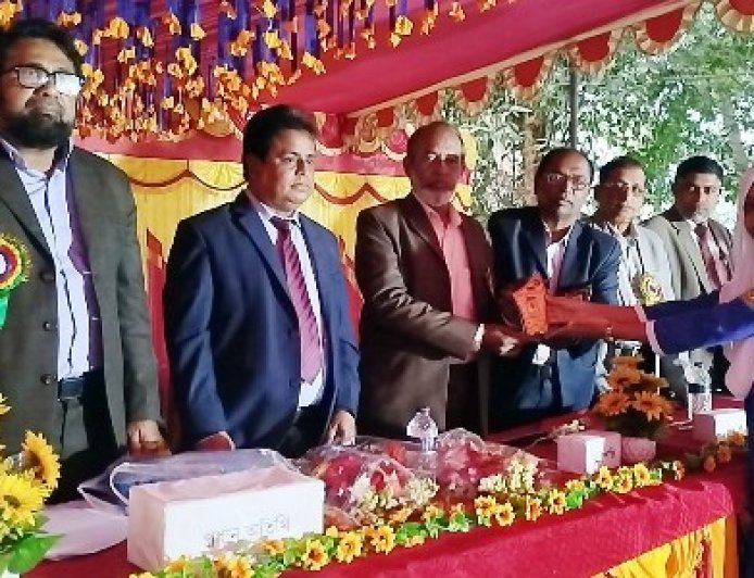 পার্ব্বতী বিদ্যাপীঠের ১০৪তম বার্ষিক ক্রীড়া প্রতিযোগিতা অনুষ্ঠিত