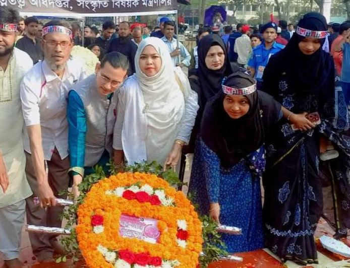 ঊর্দু বা অন্য ভাষায় নয়; সকল স্লোগান বাংলা ভাষায় দাবি  