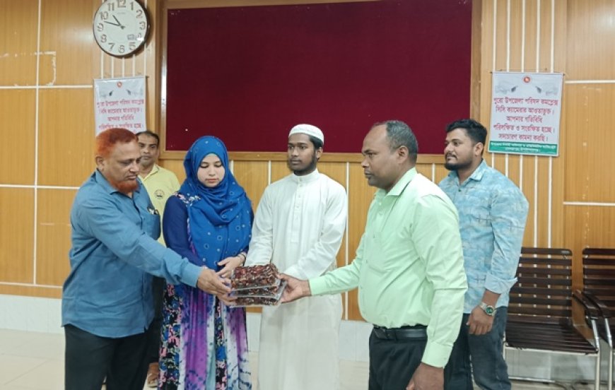রহনপুর পৌরসভায় ভিজিএফ চাল বিতরণ কার্যক্রমের উদ্বোধন