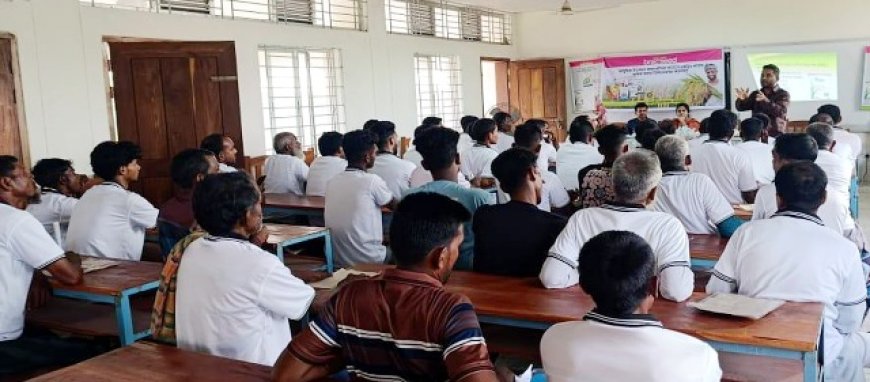 হাইব্রিড ধান বীজ বিতরণসহ অধিক ফলন নিশ্চিতকরণে কর্মশালা
