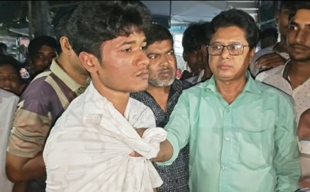 ভুয়া ডিবি পরিচয়ে চাঁদাবাজি সময় জনতার হাতে আটক
