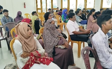 নড়াইলে ঊষার আলোর উদ্যোগে কৃতী শিক্ষার্থীদের সংবর্ধনা