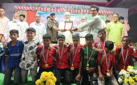গোমস্তাপুরে কৃতি খেলোয়াড় সংবর্ধনা ও মতবিনিময় সভা