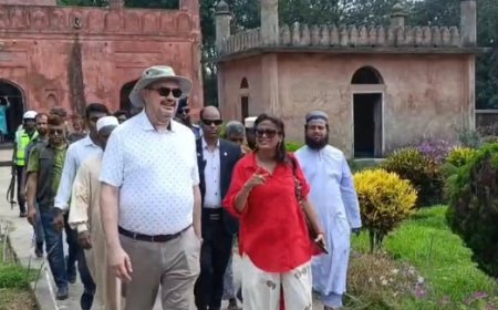 মার্কিন রাষ্ট্রদূতের স্থলবন্দর ও গৌড়ের স্থাপনা পরিদর্শন