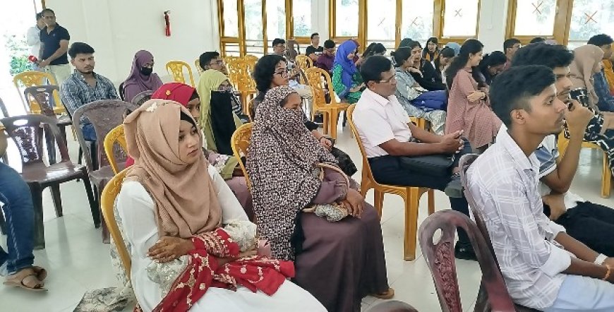 নড়াইলে ঊষার আলোর উদ্যোগে কৃতী শিক্ষার্থীদের সংবর্ধনা
