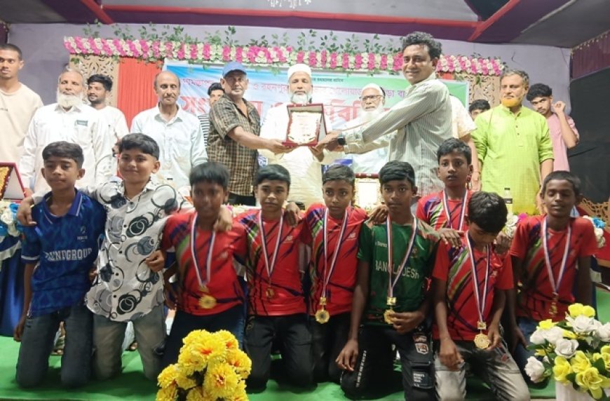 গোমস্তাপুরে কৃতি খেলোয়াড় সংবর্ধনা ও মতবিনিময় সভা