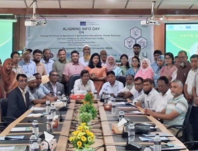 গবেষণার ধারাকে সমৃদ্ধ করতে প্রযুক্তির ব্যবহারের উপর গুরুত্বারোপ